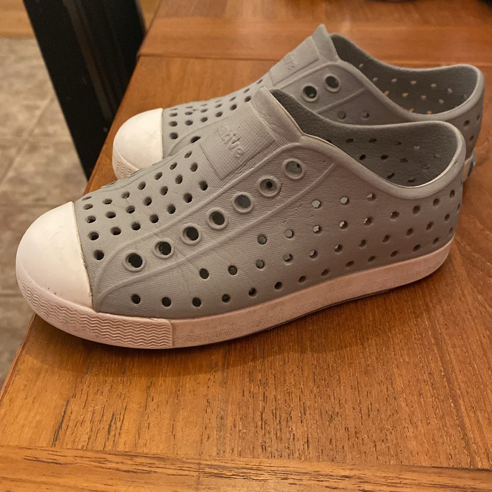 Native Shoes - Picture 5 of 5